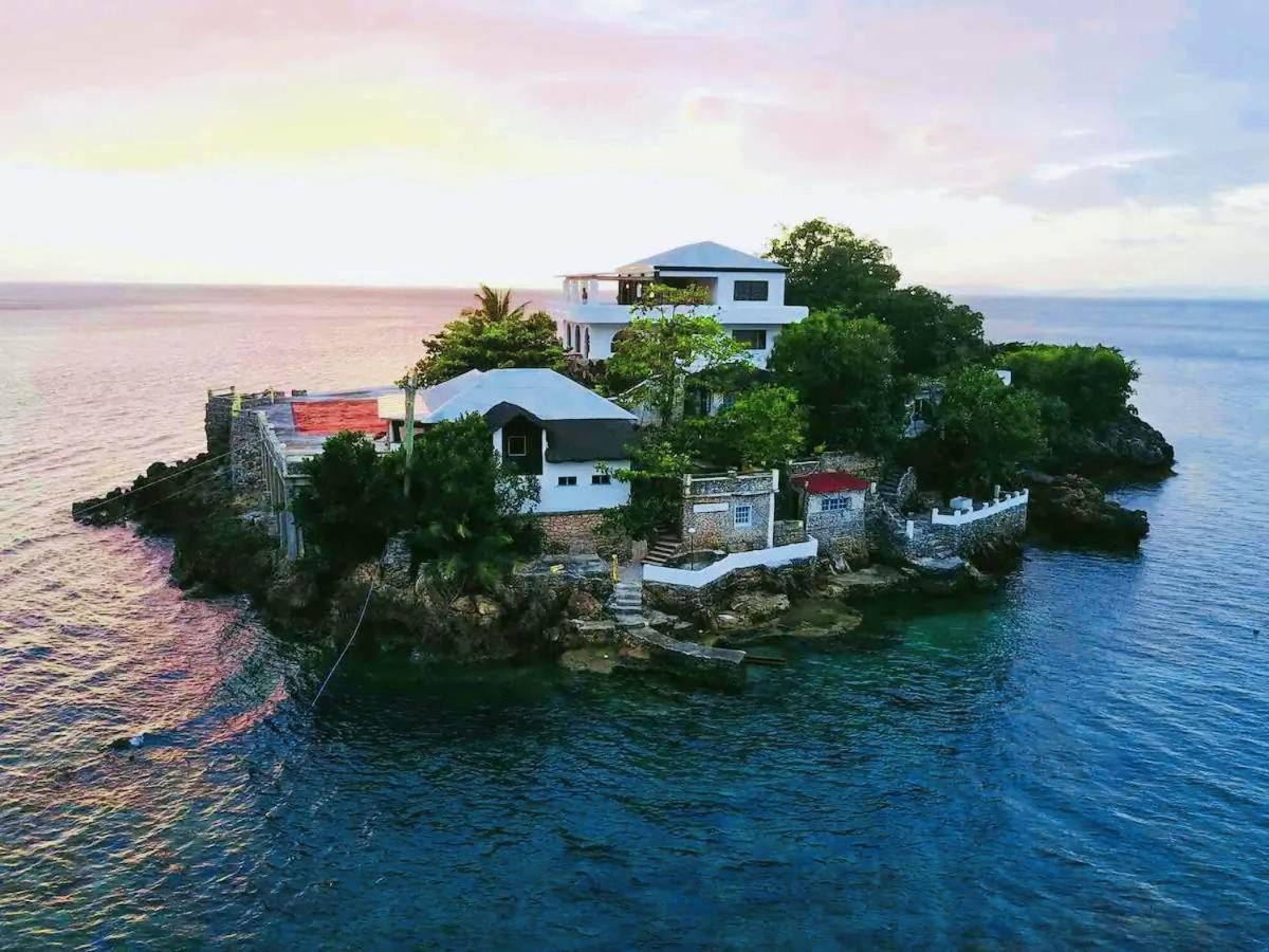 Utopia Island Resort Batangas Ngoại thất bức ảnh