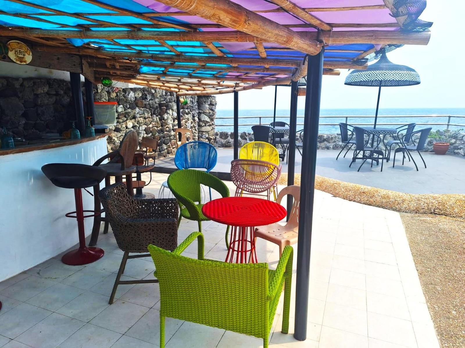 Utopia Island Resort Batangas Ngoại thất bức ảnh